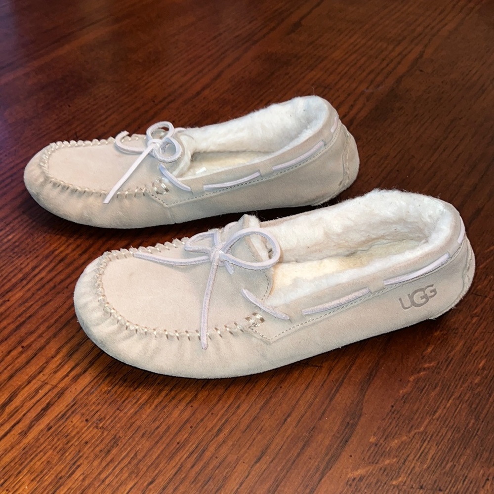 Ugg’s women’s slippers. Size 9